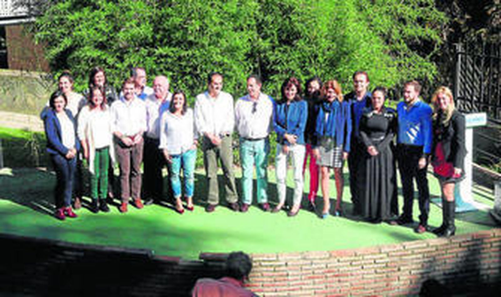Los integrantes de las listas al Congreso y el Senado, ayer, en el Jardín Botánico.