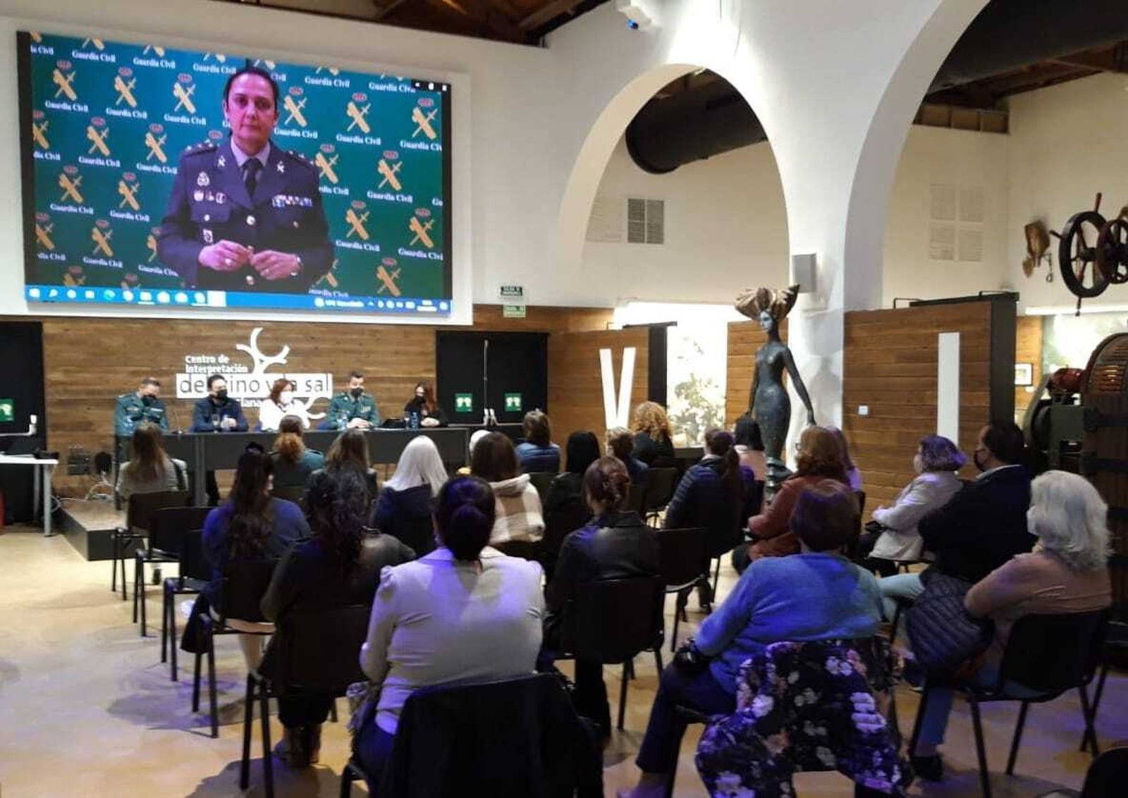 Varias asistentes, durante una de las intervenciones.