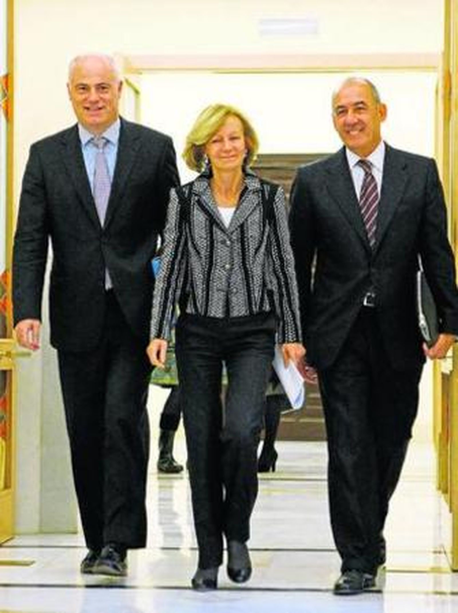 Salgado y Campa (i), junto al presidente del ICO, José María Ayala.