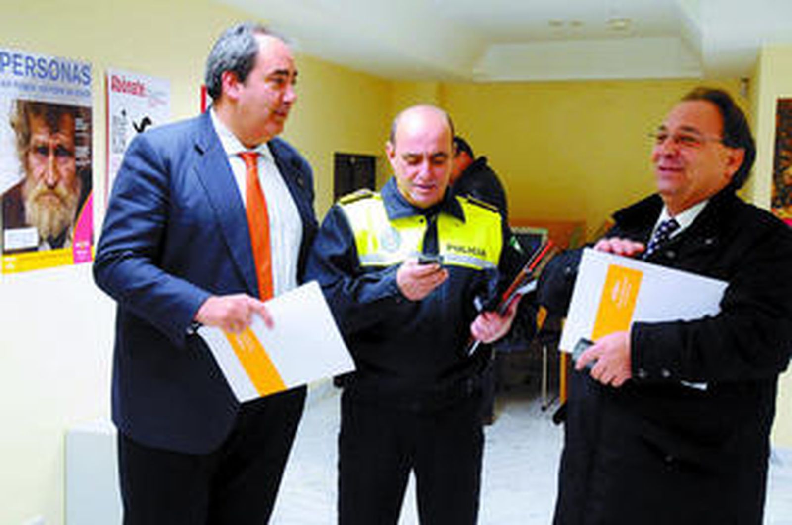 Francisco Fernández, el jefe de Policía José Aulet y Alfonso Mir.