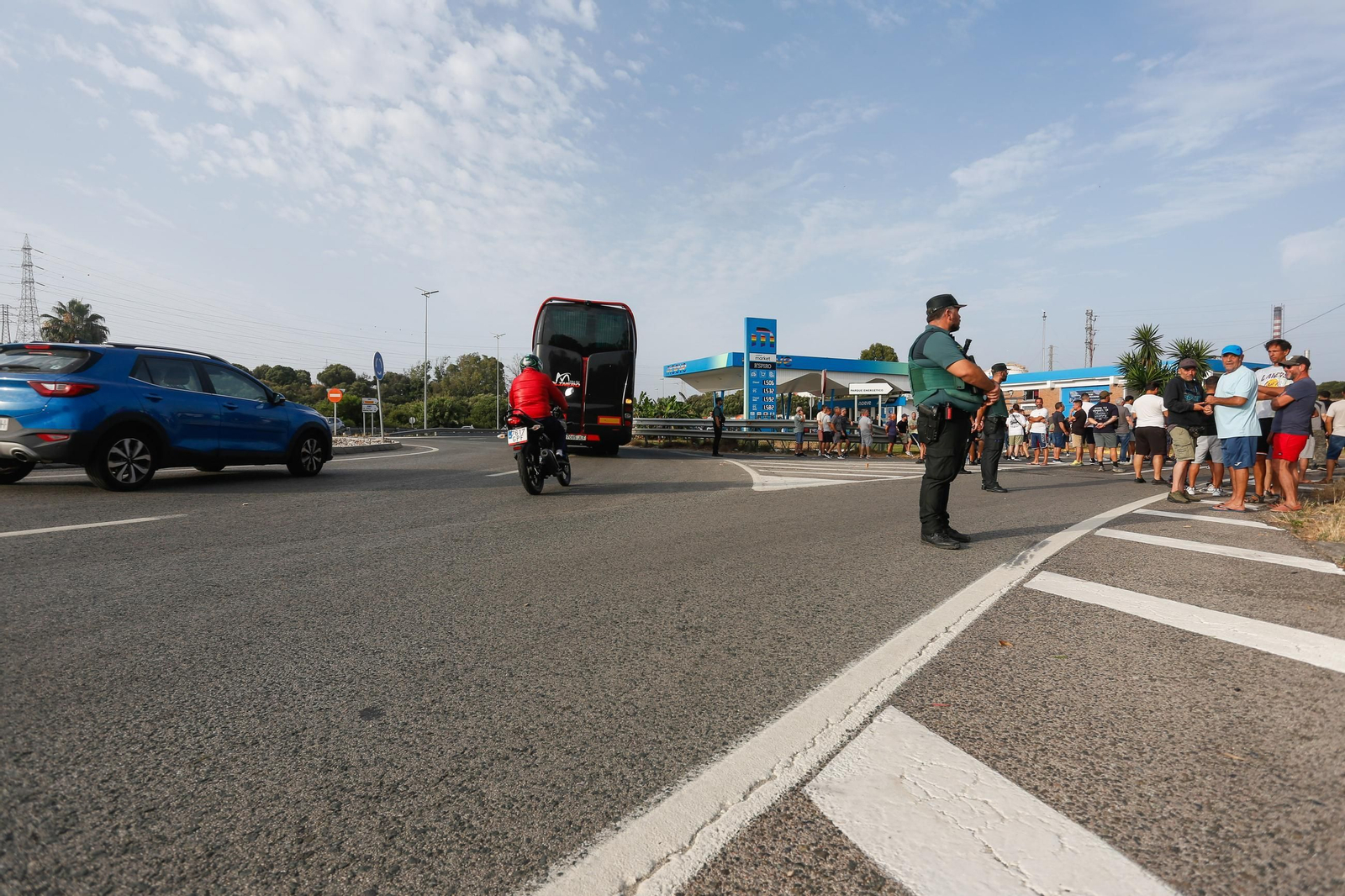 Las protestas por la huelga del metal este martes en el Campo de Gibraltar, en imágenes