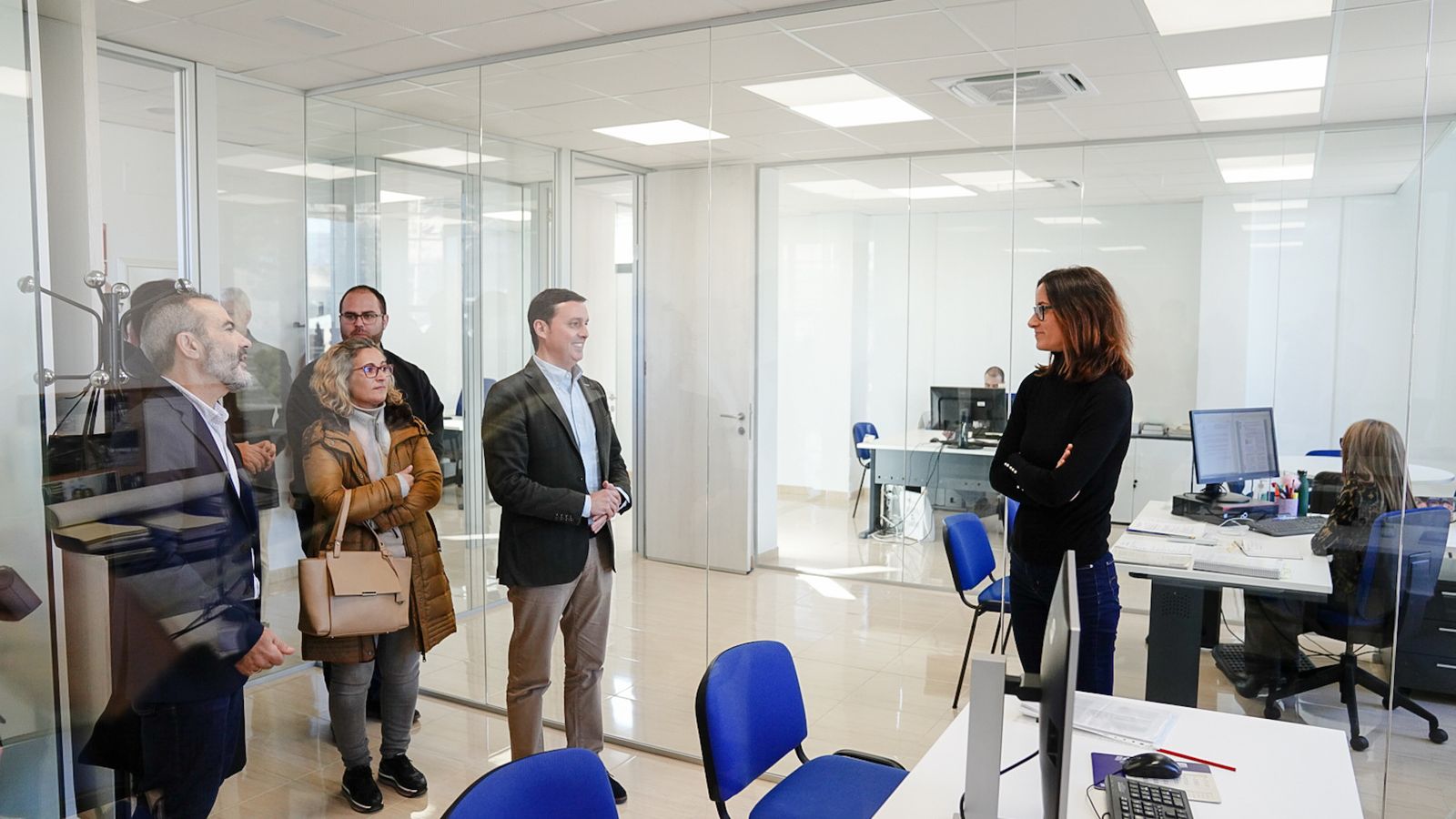 Momento de la visita a las instalaciones.