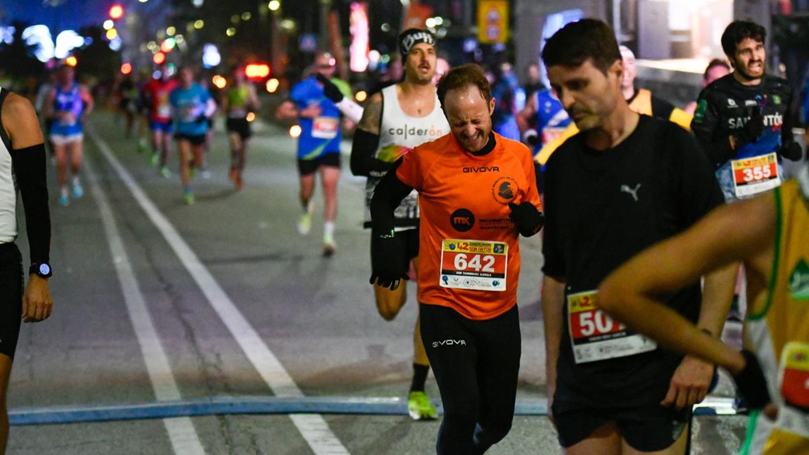 En imágenes: búscate en tu llegada a meta de la Carrera de San Antón 2025 (2)