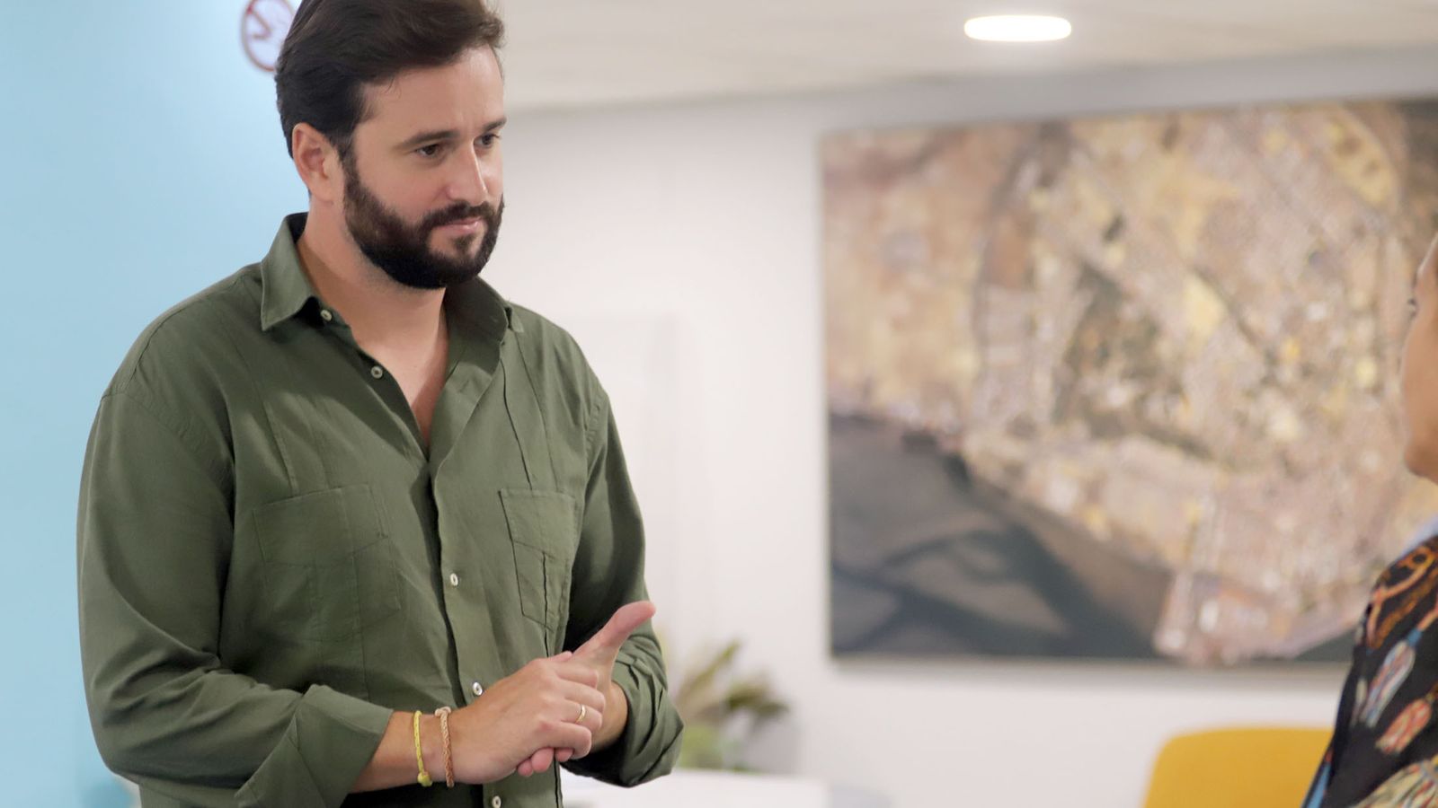 Daniel Toscano en la sede de la Cámara de Comercio de Huelva.