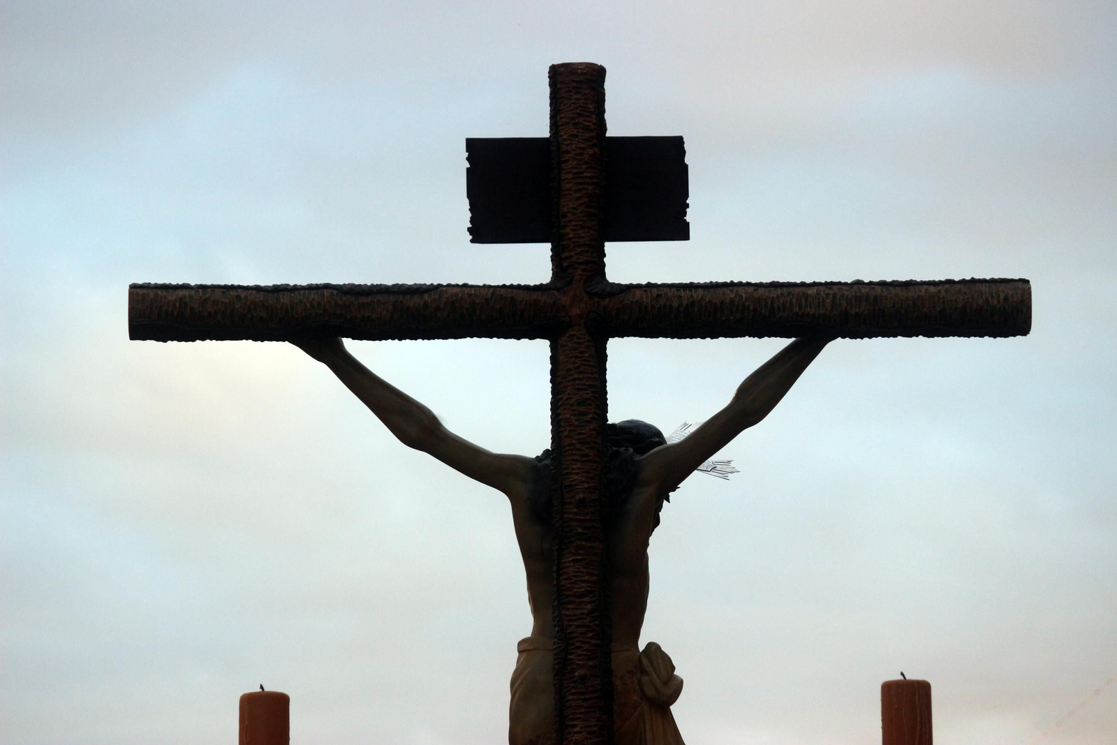 Las imágenes del Martes Santo en Puerto Real: Cristo del Perdón
