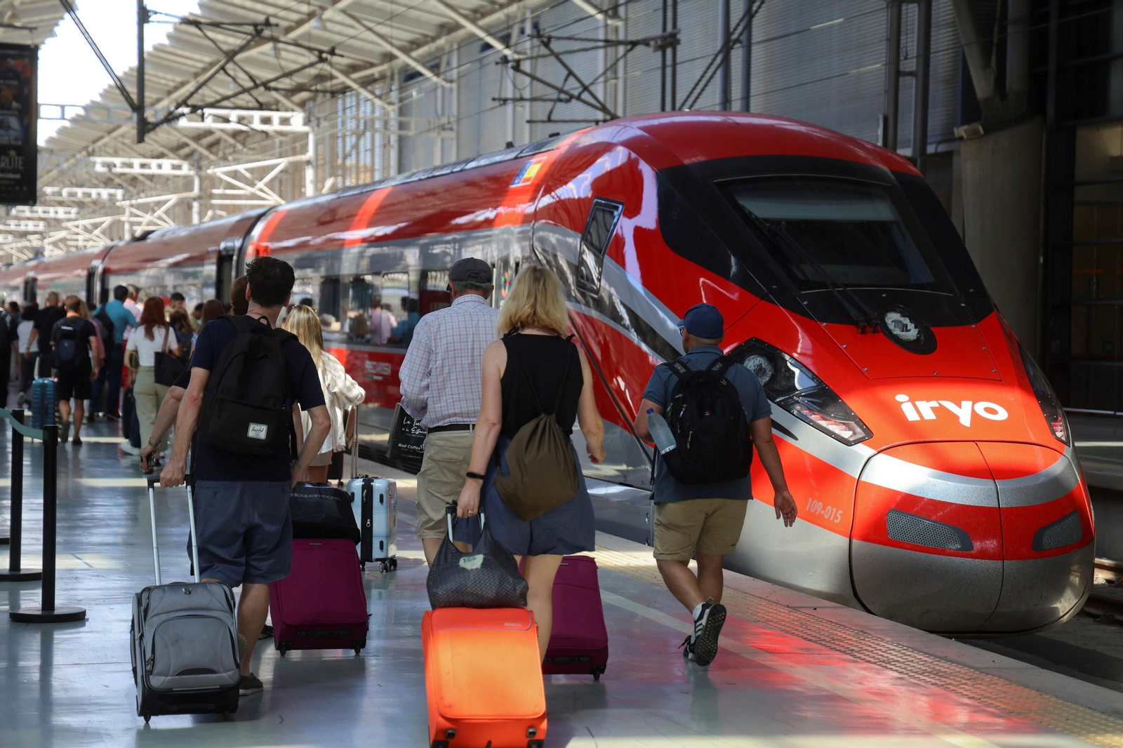 Un tren de Iryo en la estación María Zambrano de Málaga.