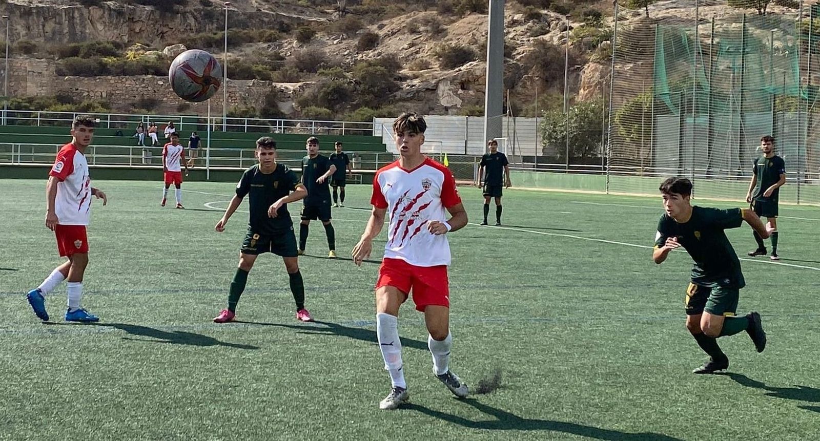 Un lance del duelo entre el Almería y el Córdoba CF juvenil.
