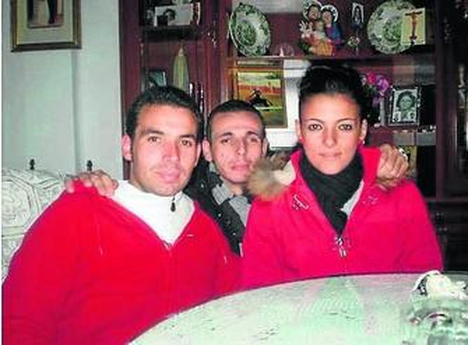 José Manuel Lucena y sus hermanos, Rafael y Pastora.