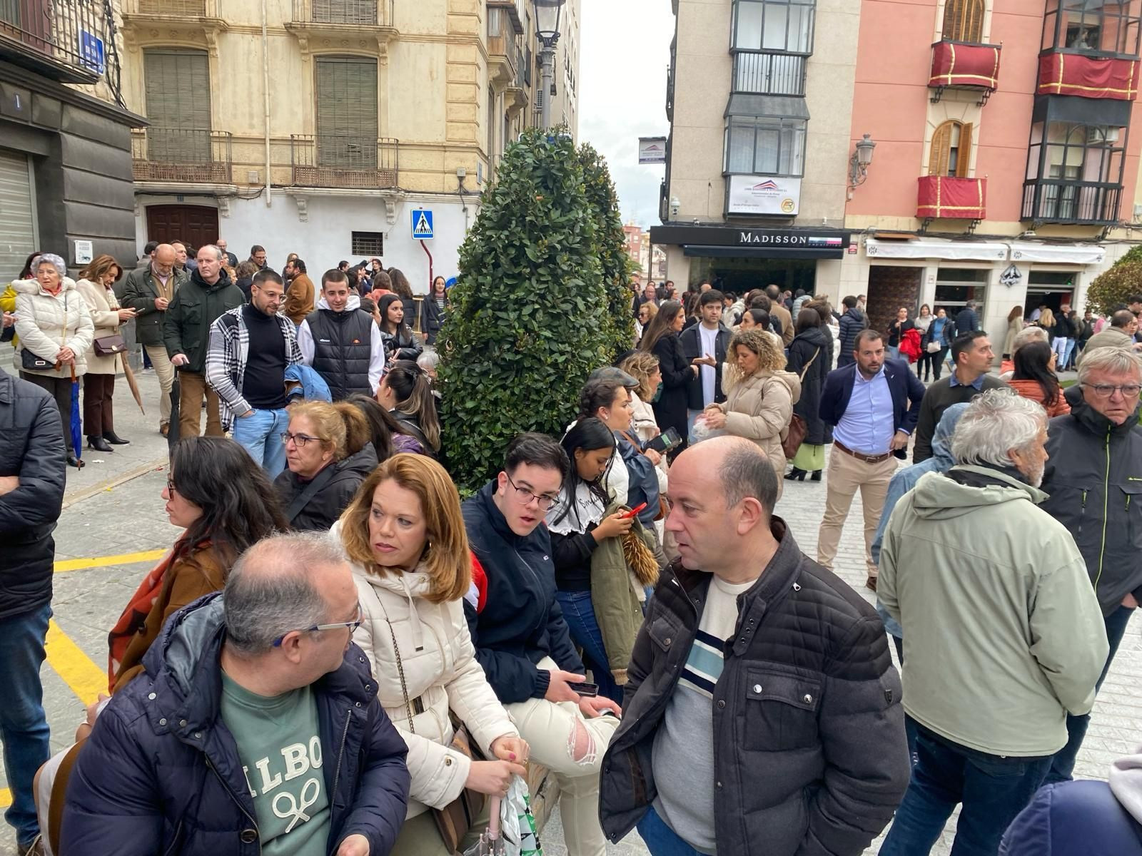 En imágenes: Primera suspensión en la tarde del Jueves Santo