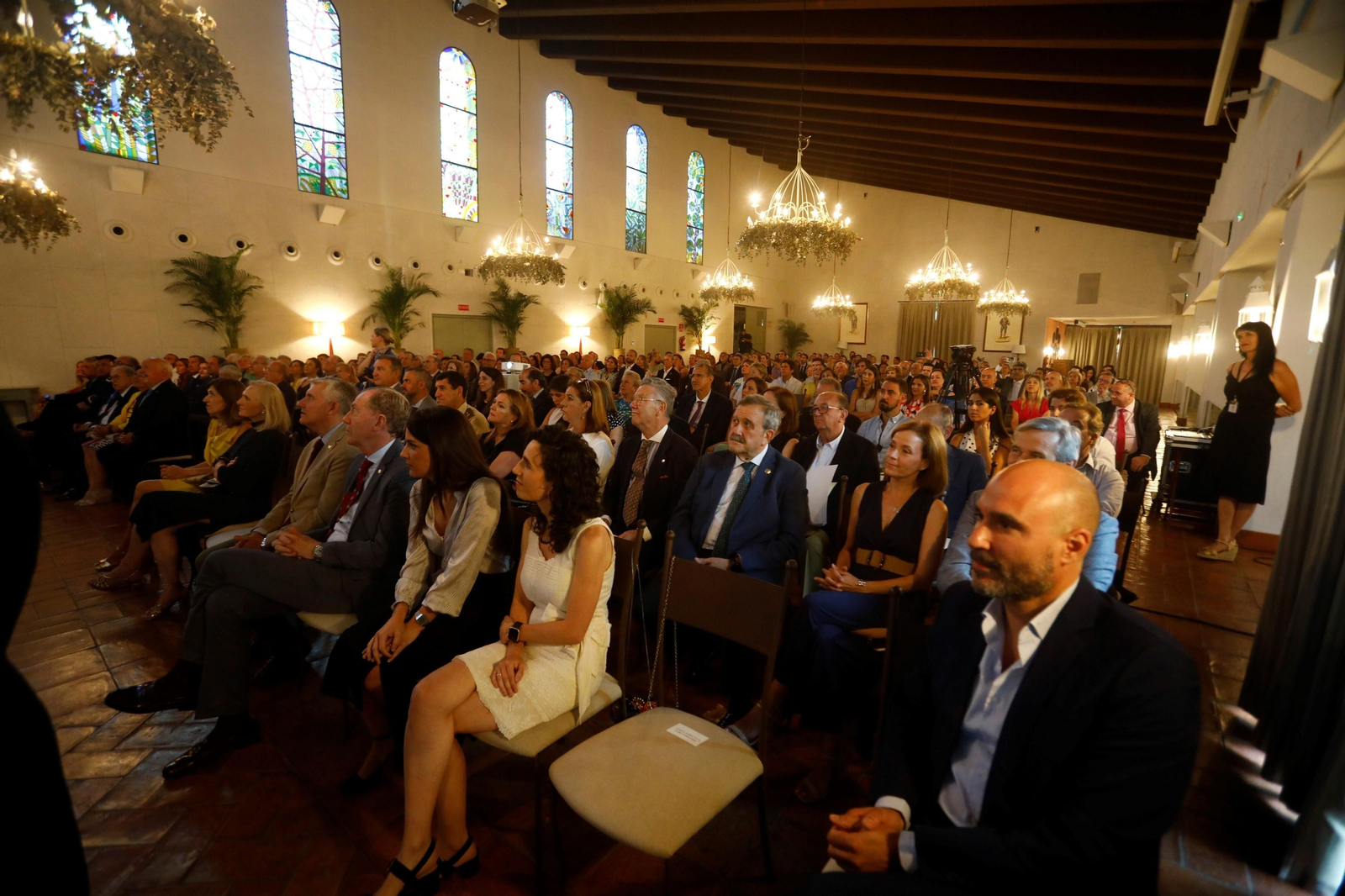 El Colegio de Médicos de Córdoba otorga sus medallas, en imágenes