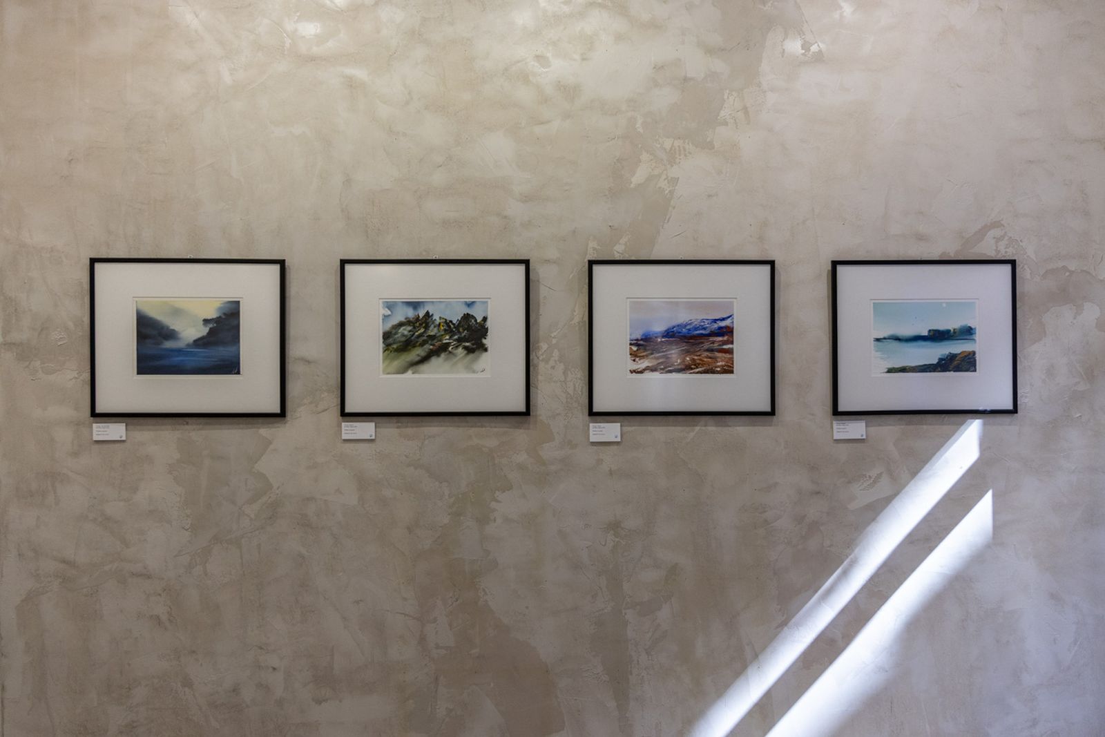 Tres artistas y un destino: ‘Telúrico_est’ trae a Jaén la experimentación de la plástica contemporánea, en imágenes