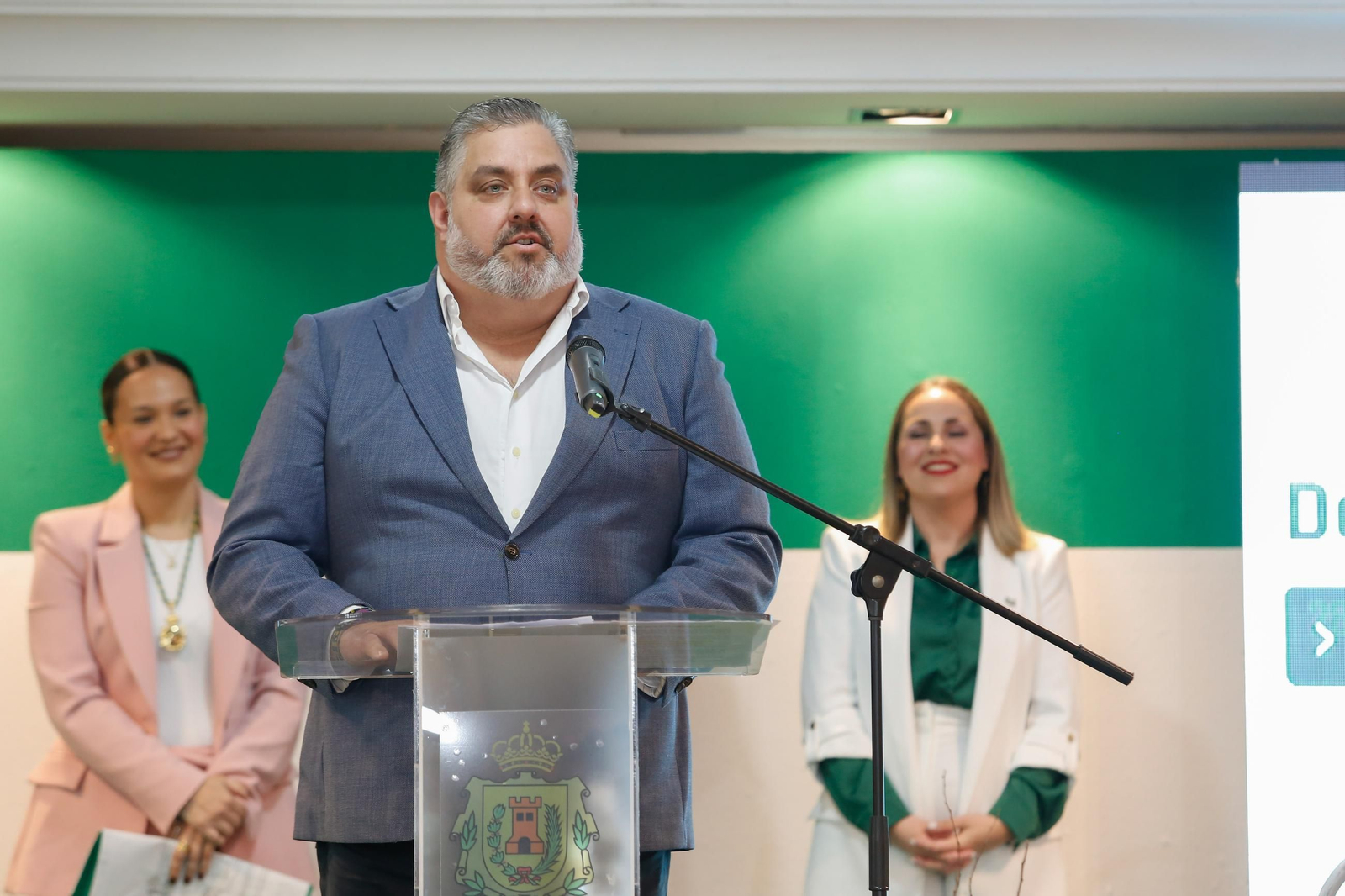 Fotos de la entrega de los reconocimientos por el Día de Andalucía en Los Barrios