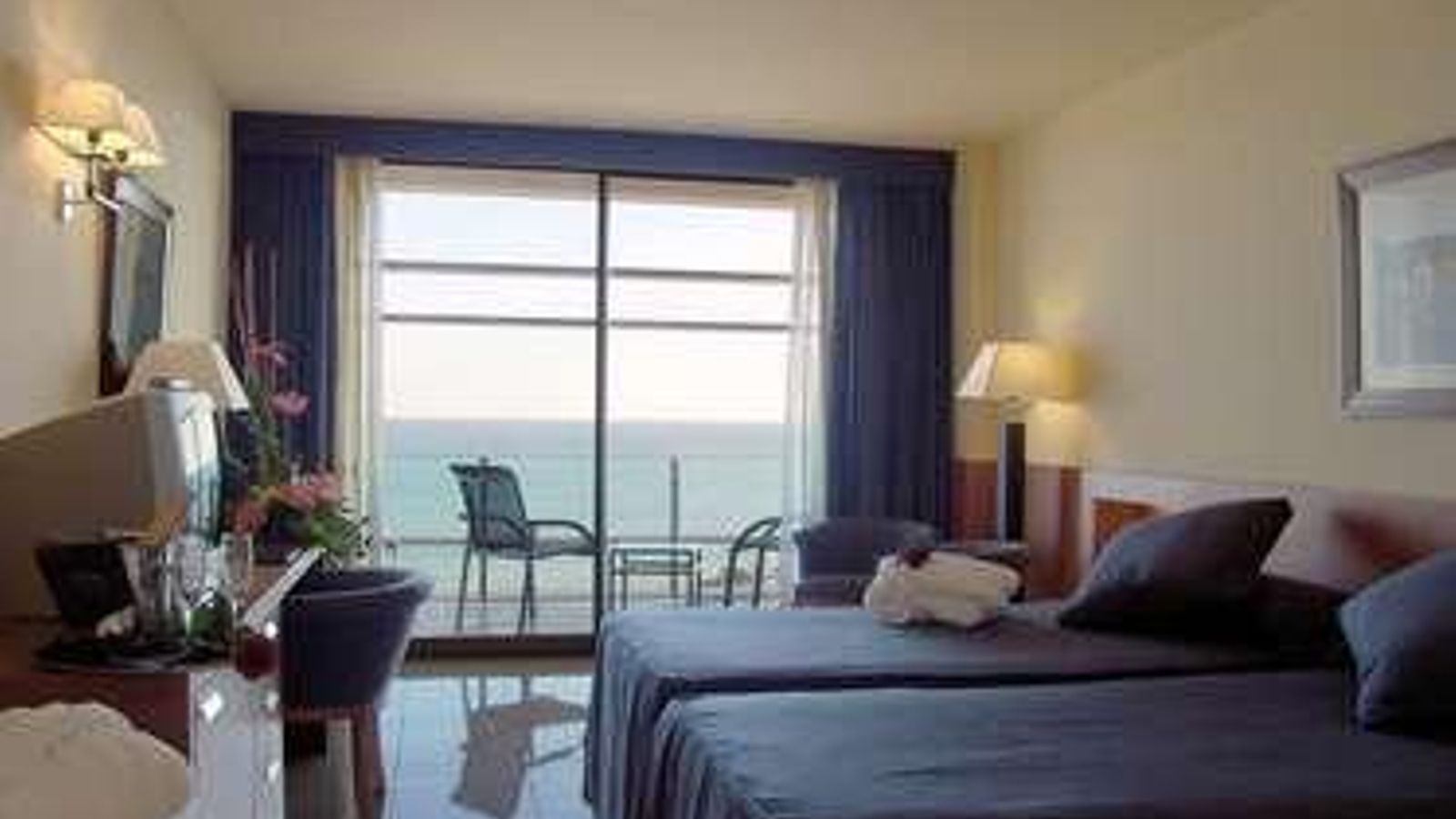 Habitación con vistas al mar.
