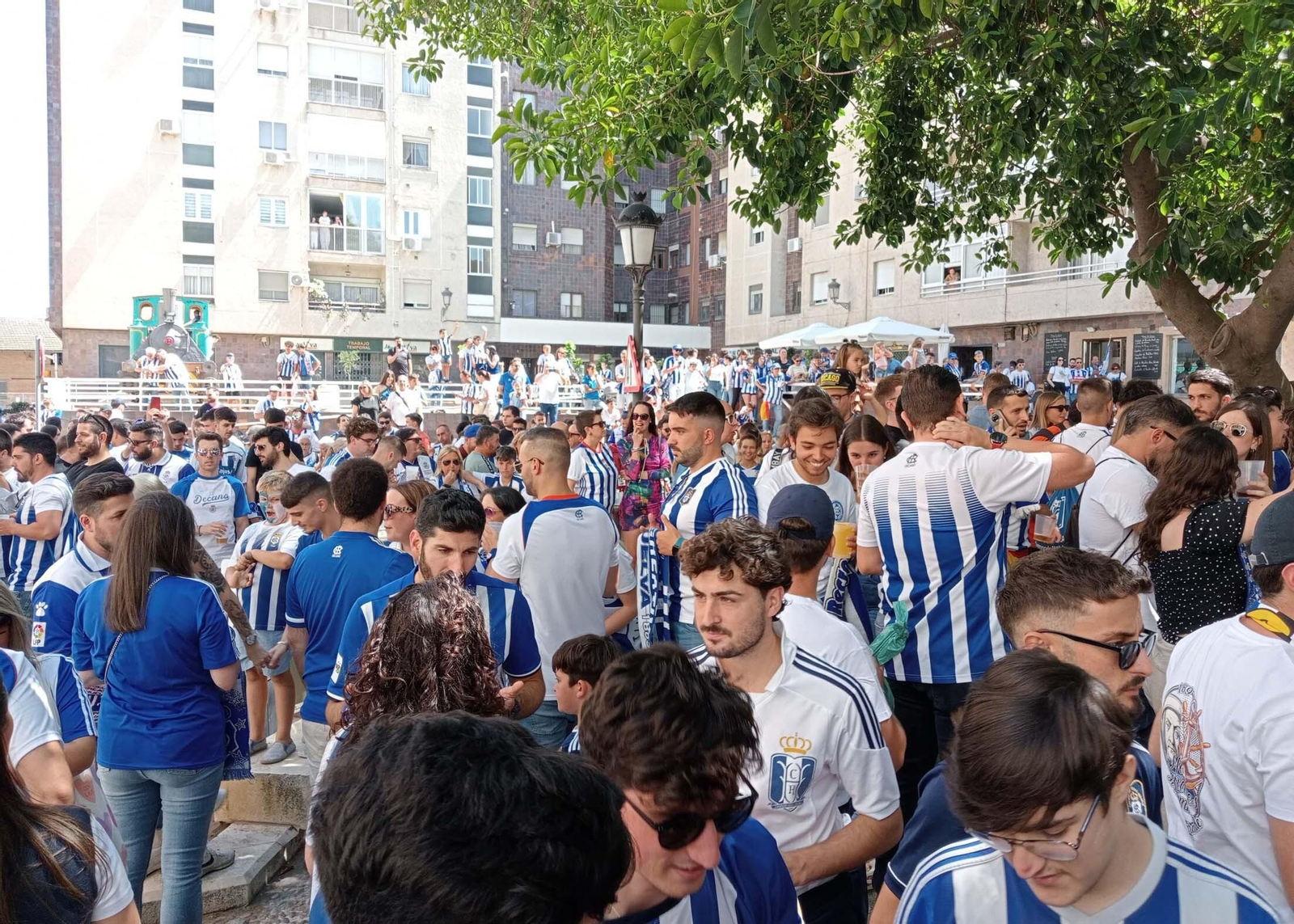 Imágenes del ambiente previo al Recre-Cacereño