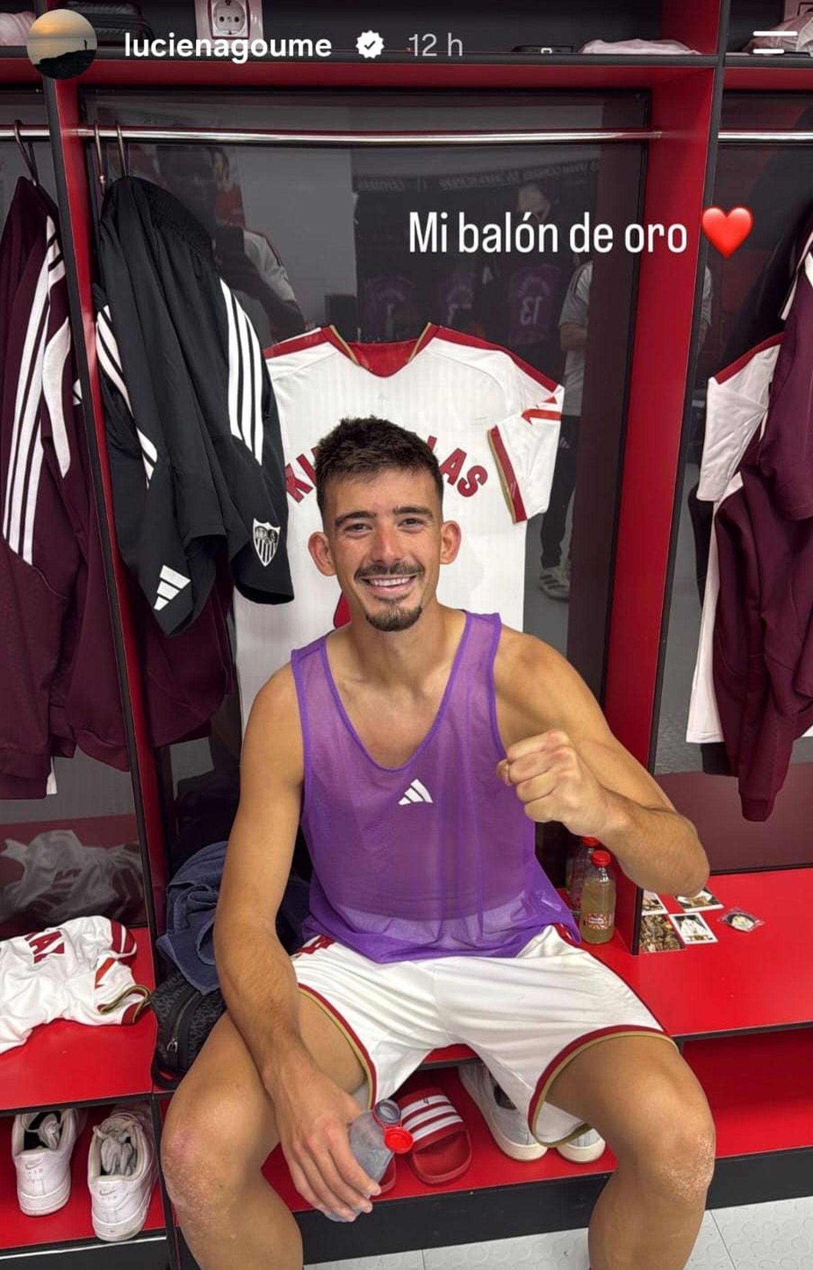 Agoumé bromeaba con el Balón de Oro