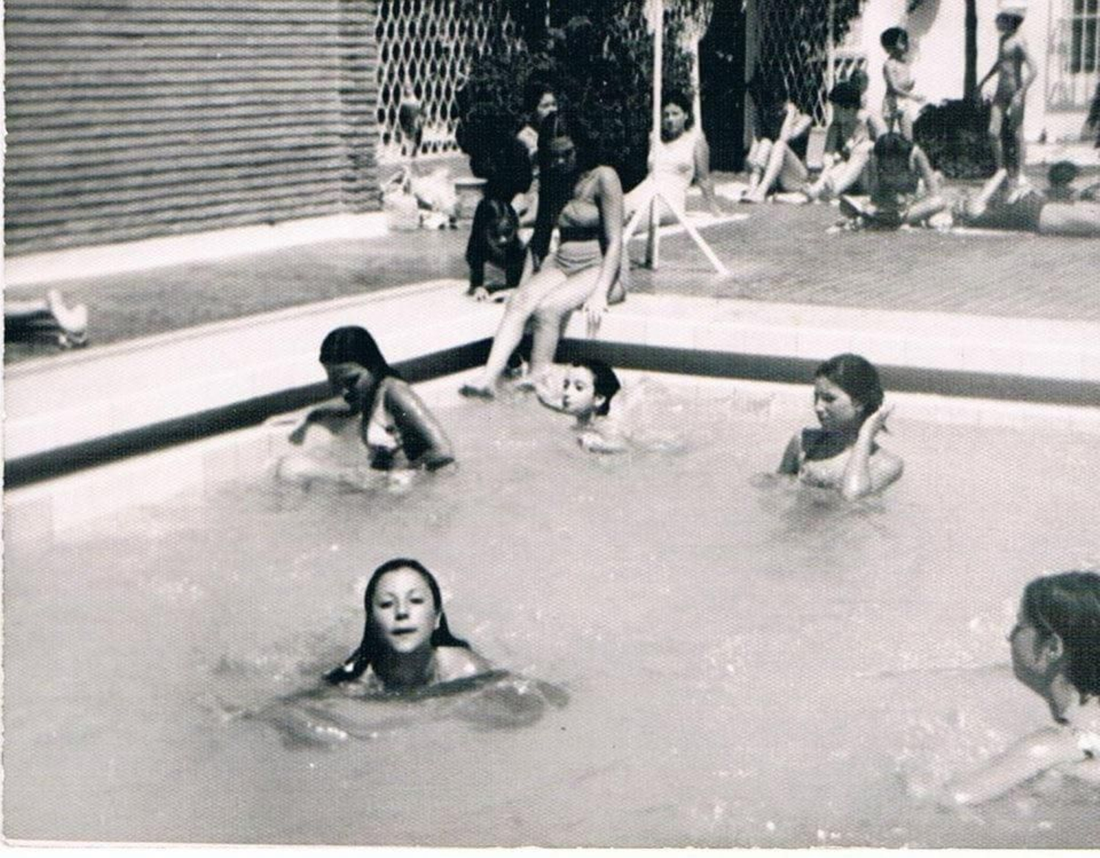 La conocida piscina “De la Ramona”, de uso exclusivo para mujeres. Año 1967.