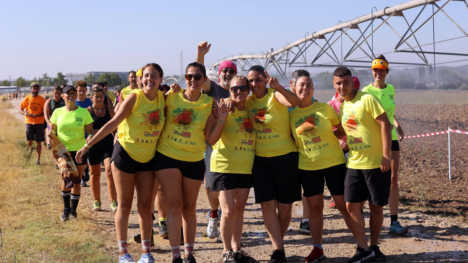 Búscate en la VII Carrera del Barro en La Barca