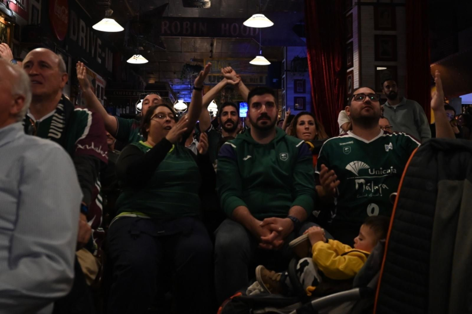 La fiesta del Le Grand Café del Centro con el Unicaja, en imágenes