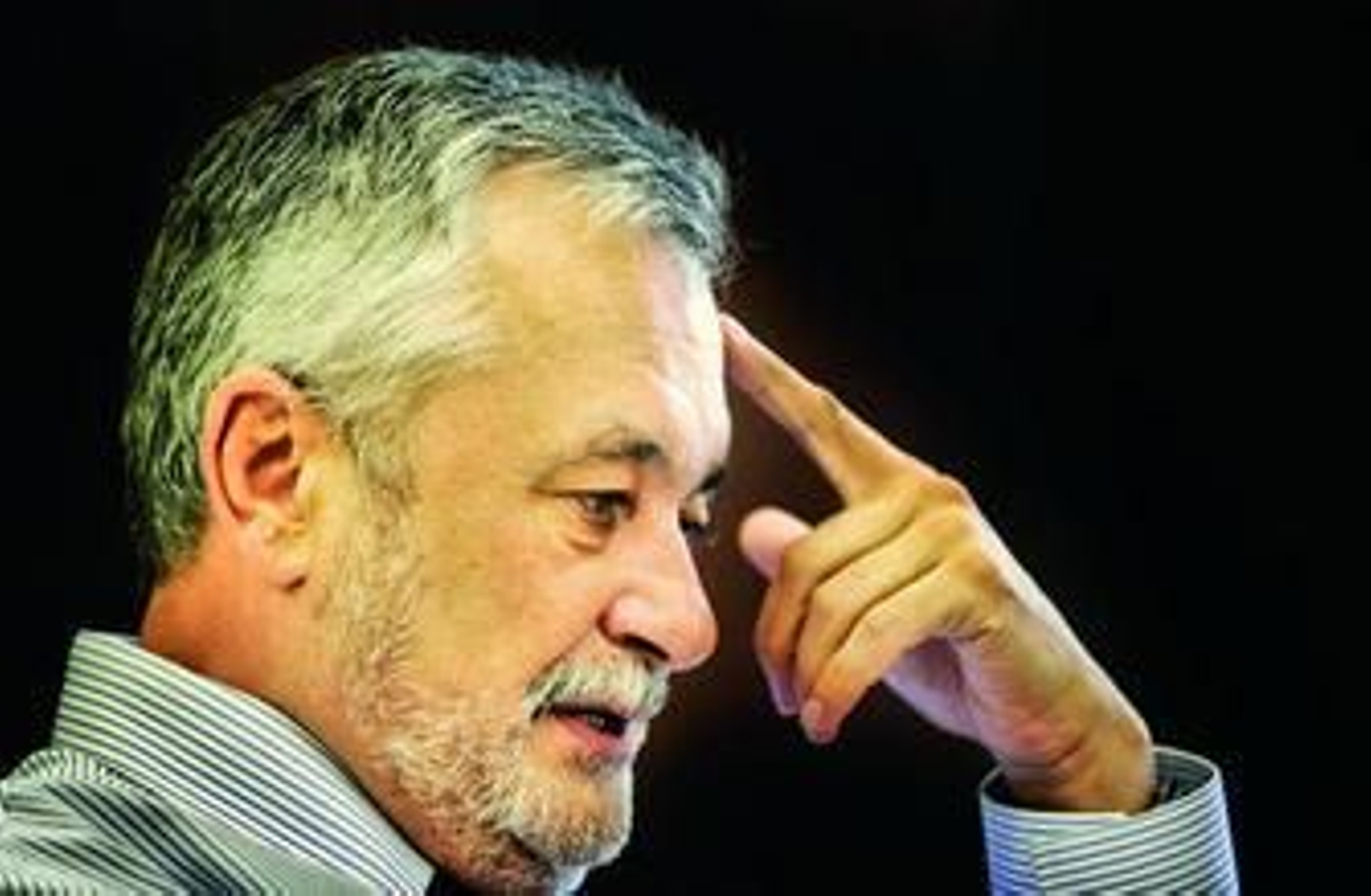 "El camino lógico de las cajas es la fusión, y cuanto mayor, mejor"