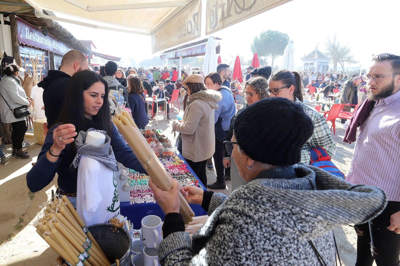 Imágenes del ambiente en la aldea del Rocío para celebrar la Candelaria