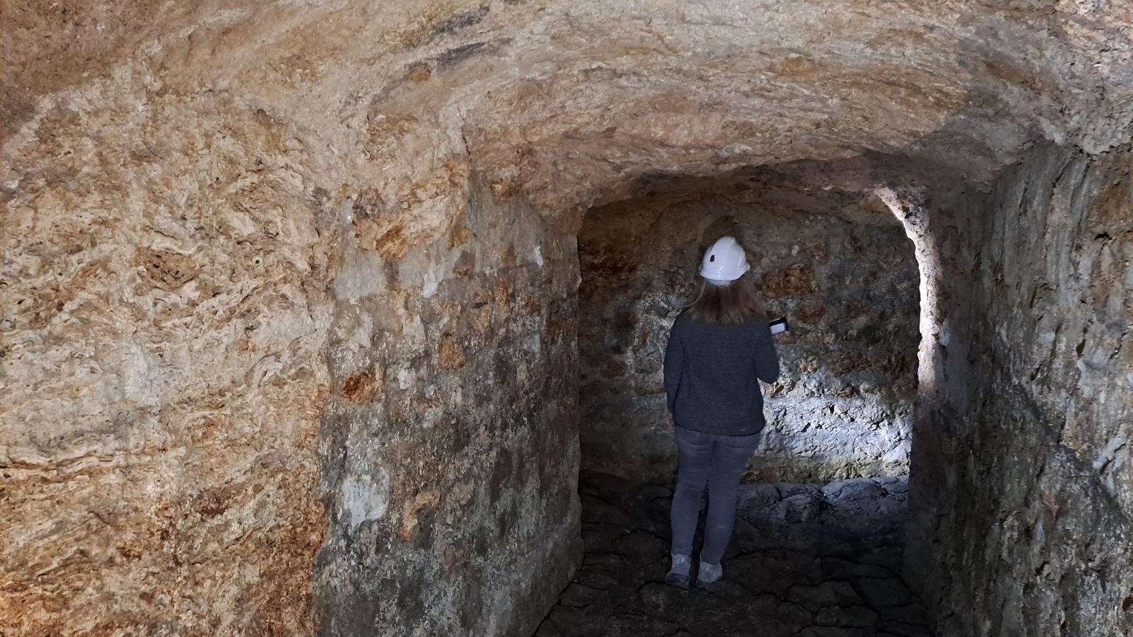 Imagen del interior del refugio de San Miguel. Imagen del interior del refugio de San Miguel.