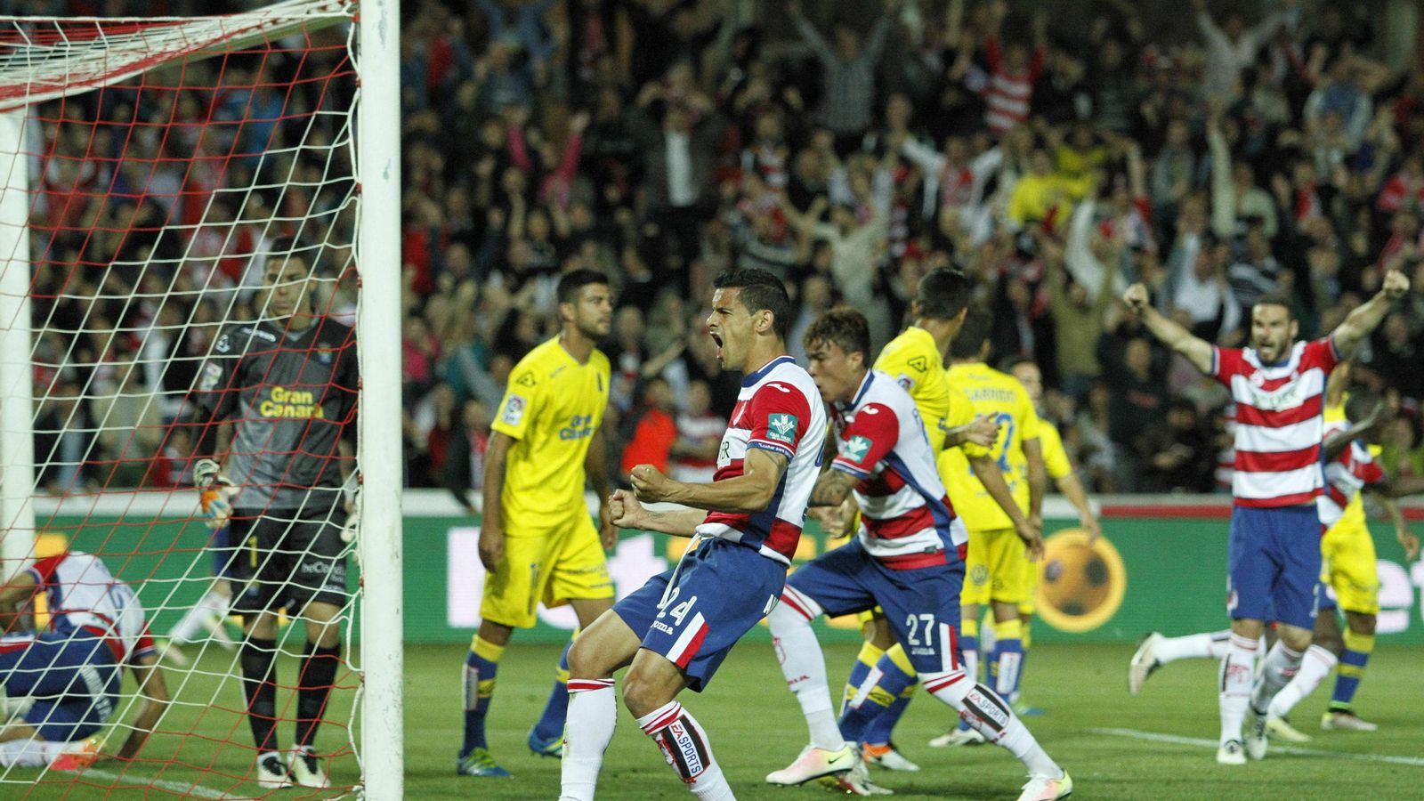 Ricardo Costa marcó un gol al Las Palmas de Setién que abrió las puertas a la salvación del Granada en la 2015/16