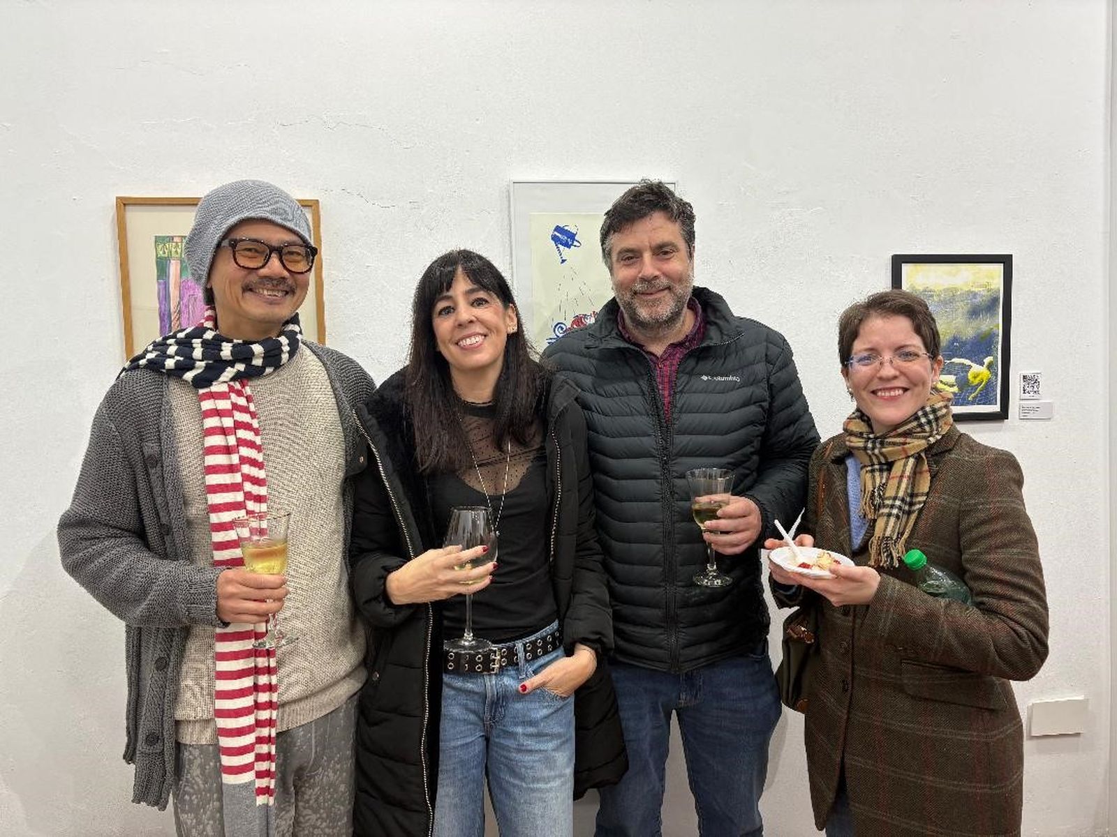 Exposición   navideña de    arte en la sala   FACC