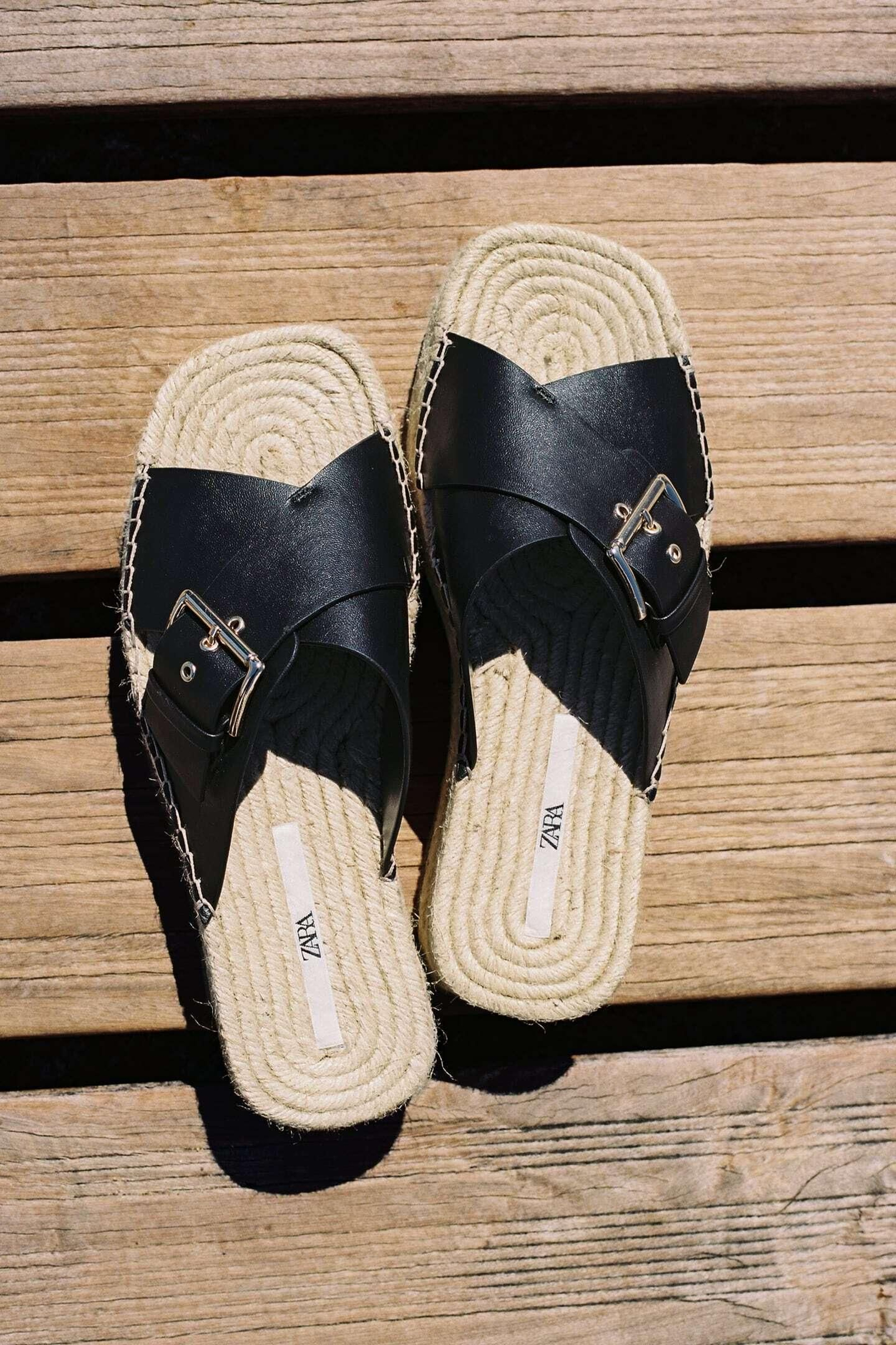 Sandalias de yute de Zara.