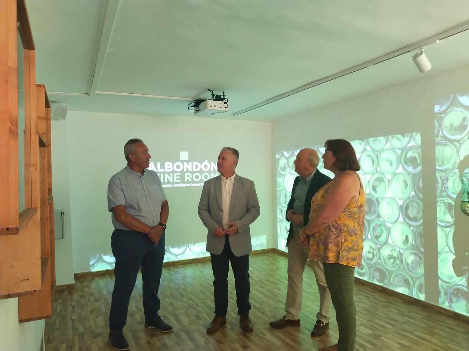 Imagen de la inauguración del Museo del Vino de Albondón