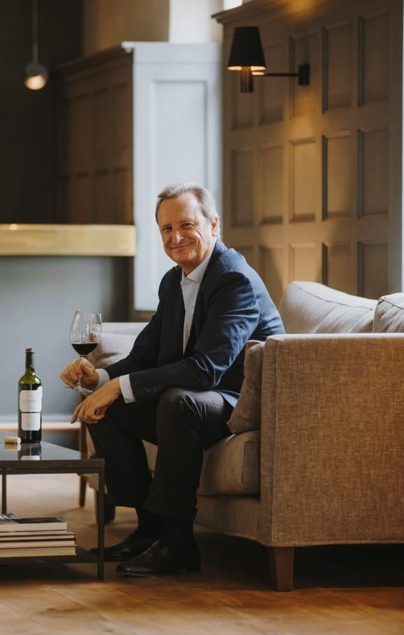 El consejero delegado de Osborne, con una copa de vino. El consejero delegado de Osborne, con una copa de vino.