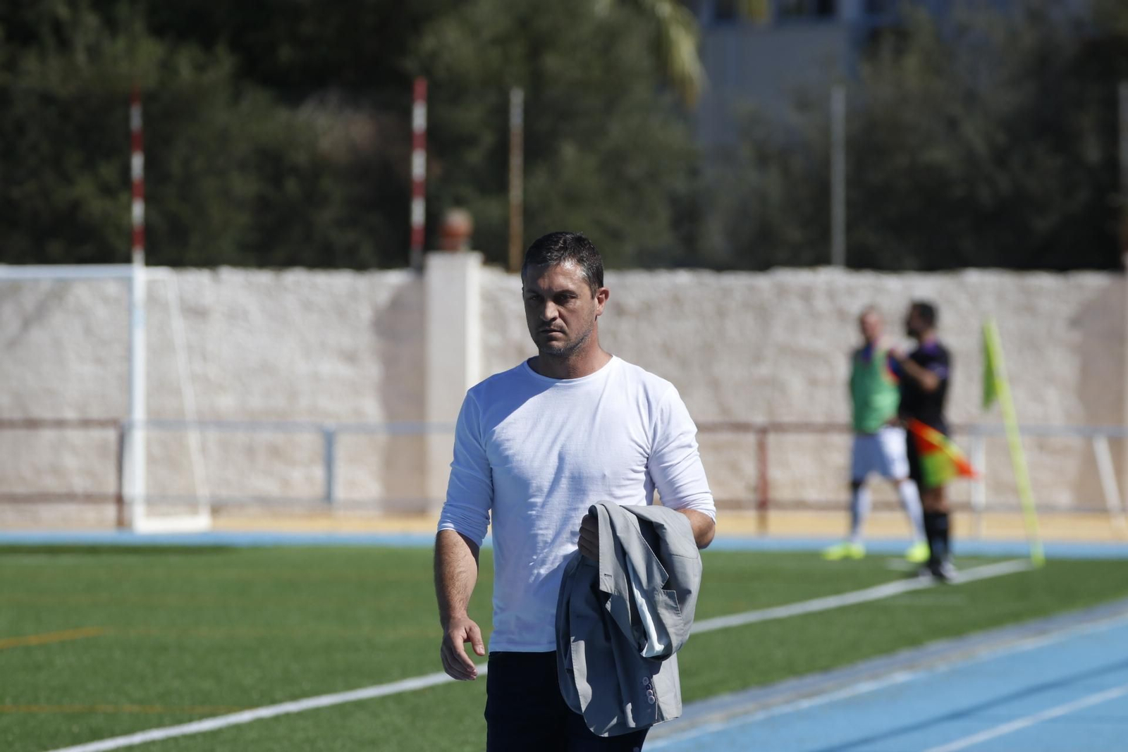 El entrenador rojillo, Mariano Marco, durante un partido.