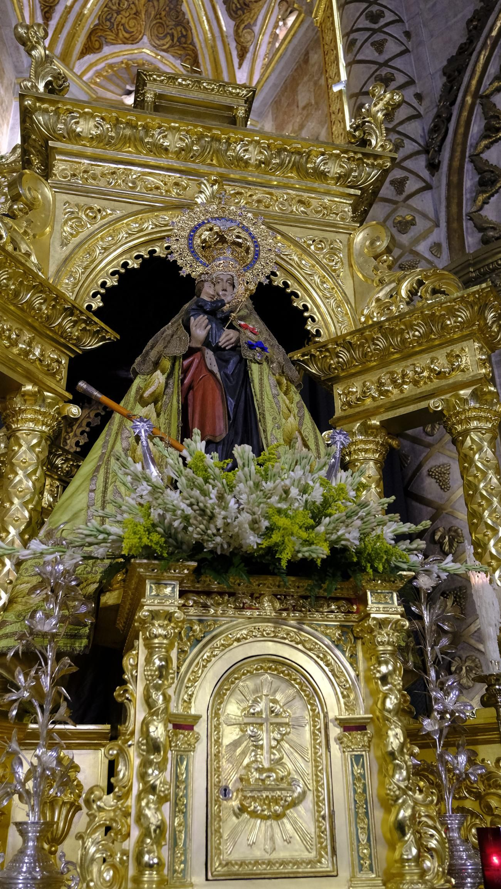 La ofrenda floral a la Virgen del Mar en la Feria de Almería 2025, en imágenes
