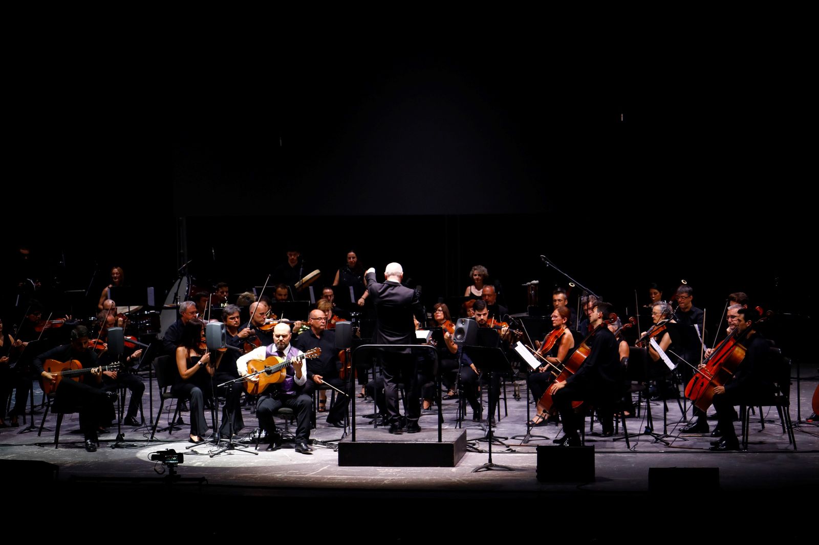 El Festival de la Guitarra de Córdoba abre con un homenaje a Manolo Sanlúcar, en imágenes