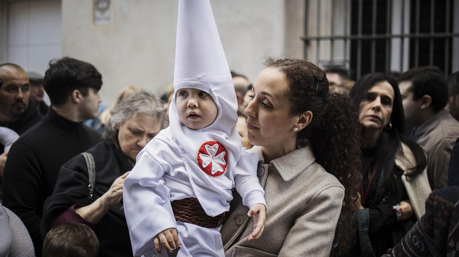 Imágenes de la Hermandad del Amor en el Martes Santo de Jerez 2025