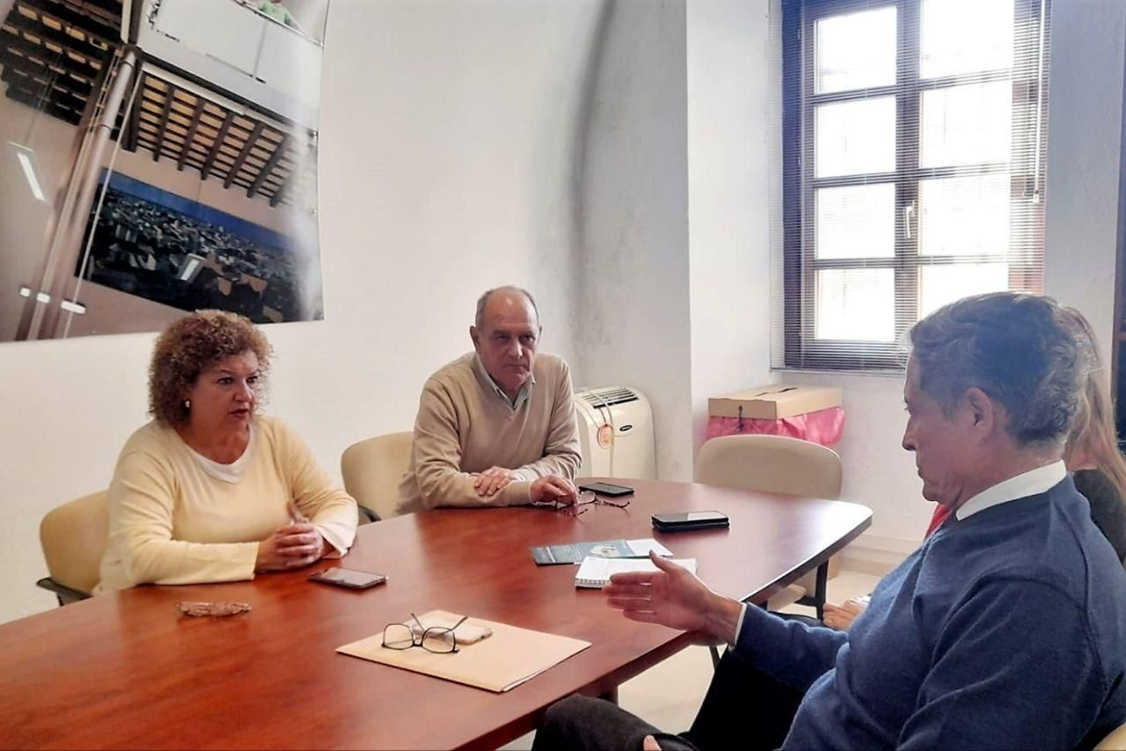 Imagen del encuentro entre Eva Tubío y Constantino Álvarez.