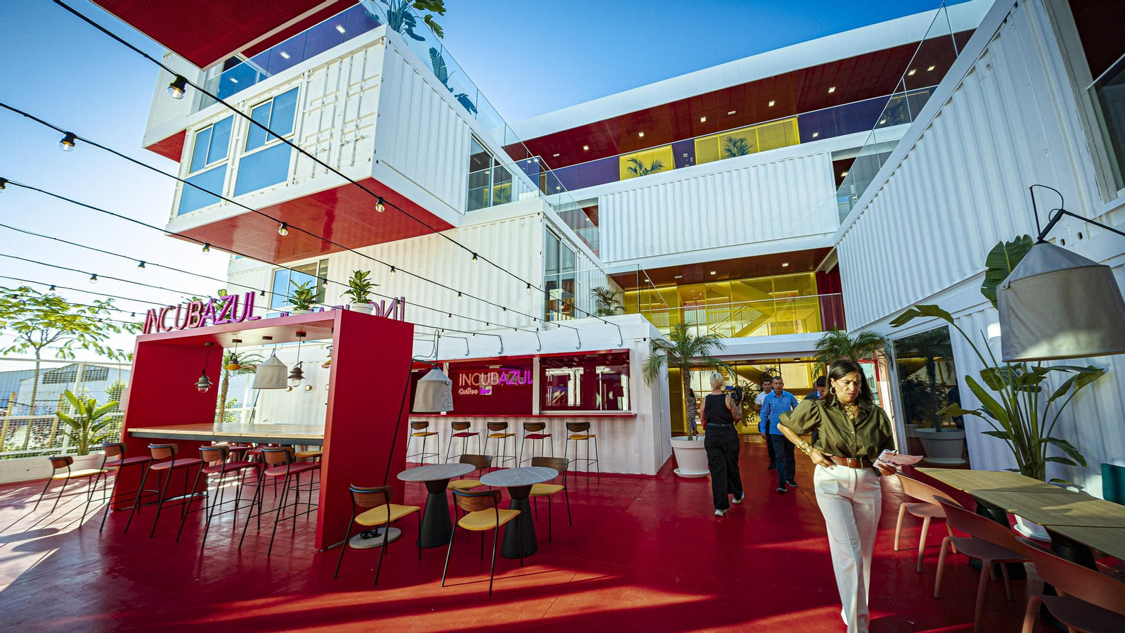 Las imágenes del interior de la Zona Base de Incubazul en Cádiz