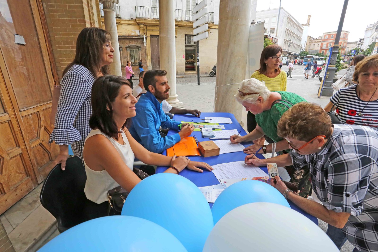 Afemen celebra el Día de la Salud Mental con una mesa informativa