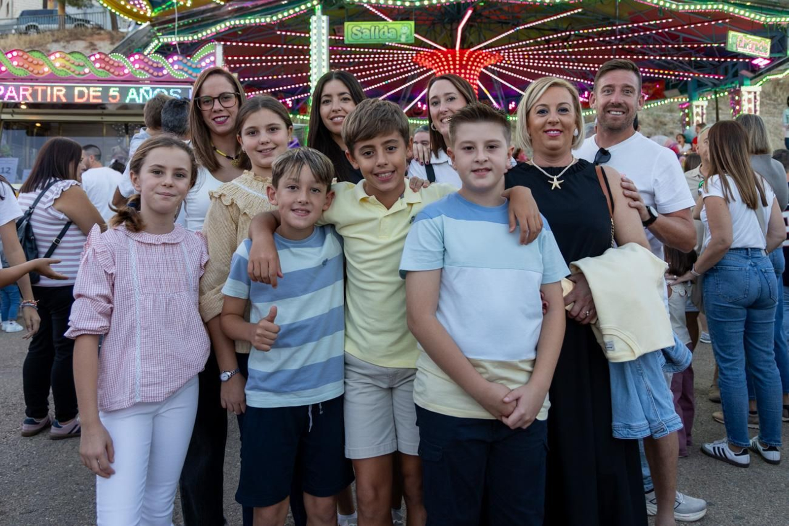 Cientos de jiennenses acudieron a su cita con los "cacharricos"