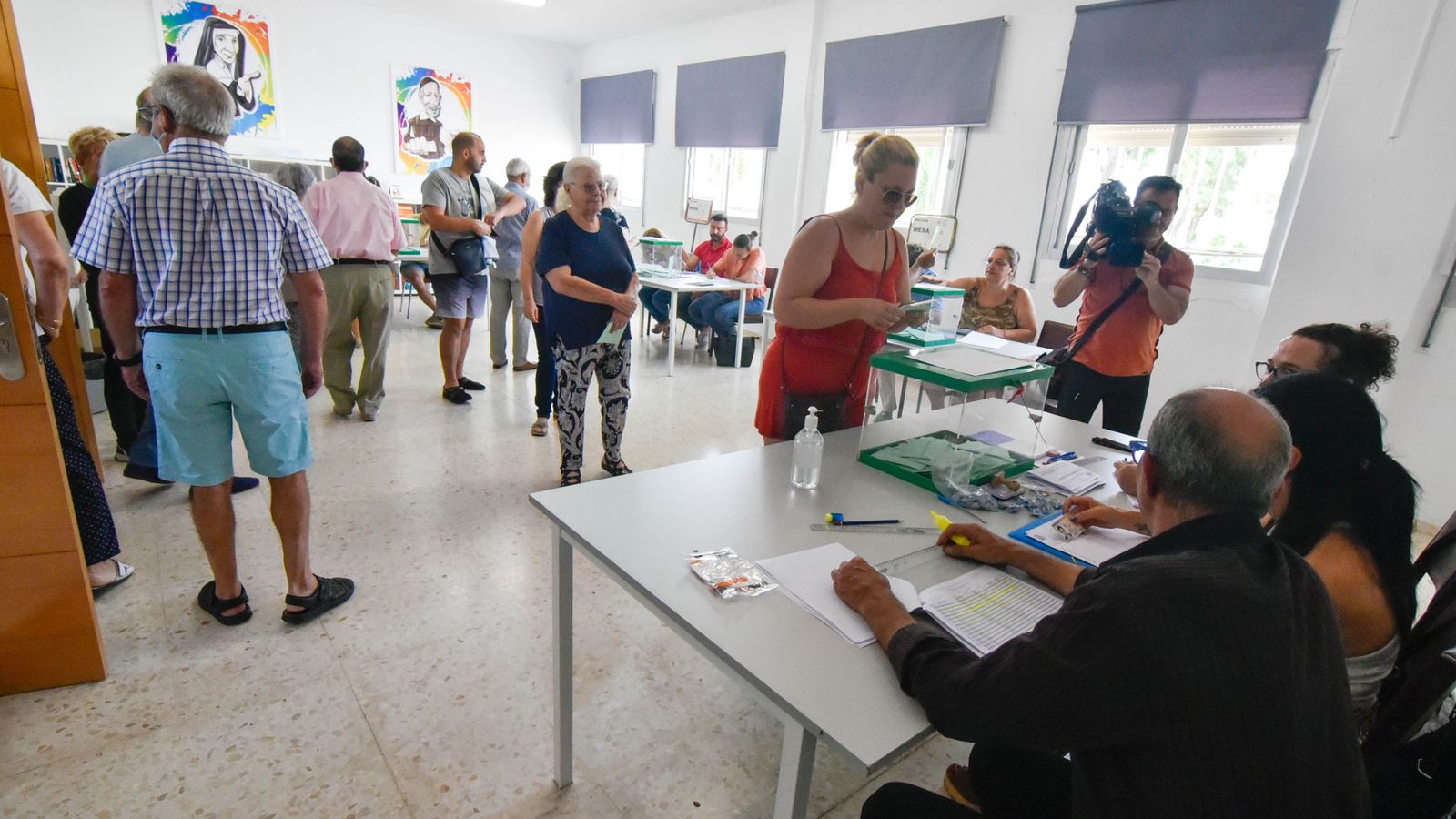 Fotos de las elecciones de Andalucía en Algeciras