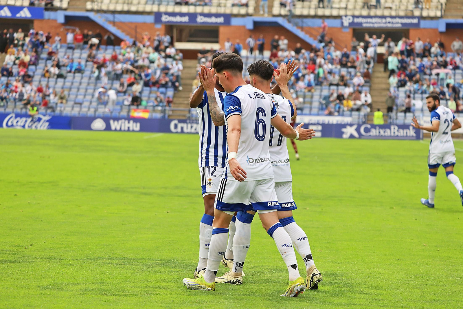 Imágenes del encuentro entre el Recreativo de Huelva y la AD Mérida