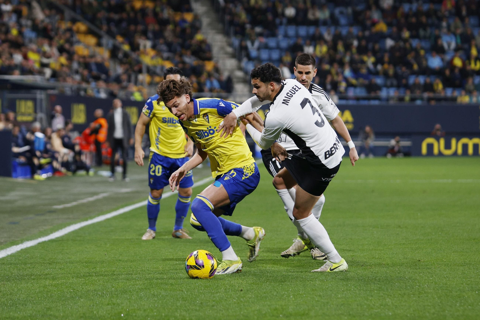 Las imágenes del partido de fútbol Cádiz CF - Burgos