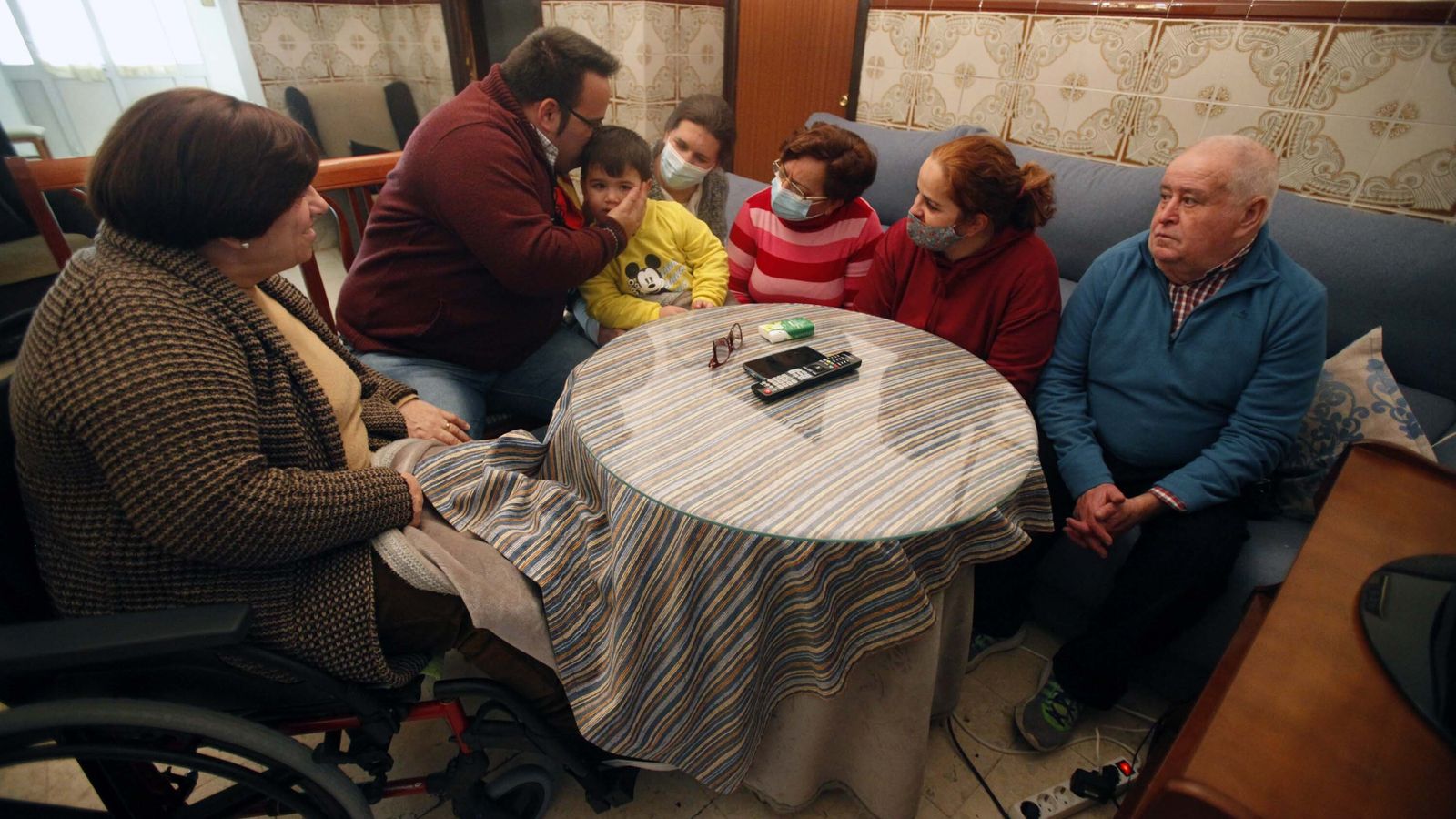 Moisés Esperanza vuelve a reunirse con sus seres queridos