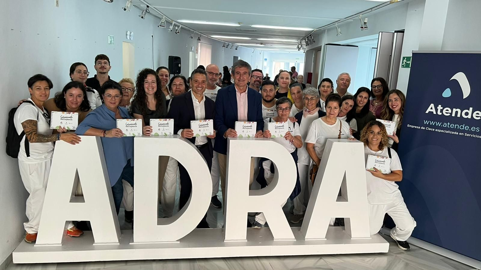 El tercer libro 'Saboreando recuerdos', una muestra del legado gastronómico de Adra