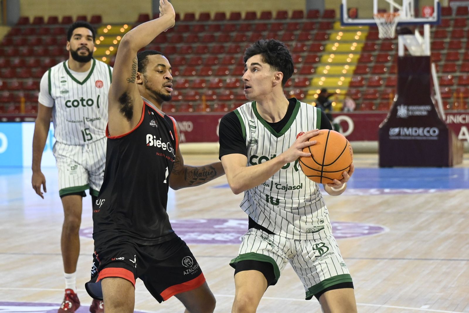 Las mejores fotos del ambiente en Vista Alegre para el Coto Córdoba - Biele Iraurgi