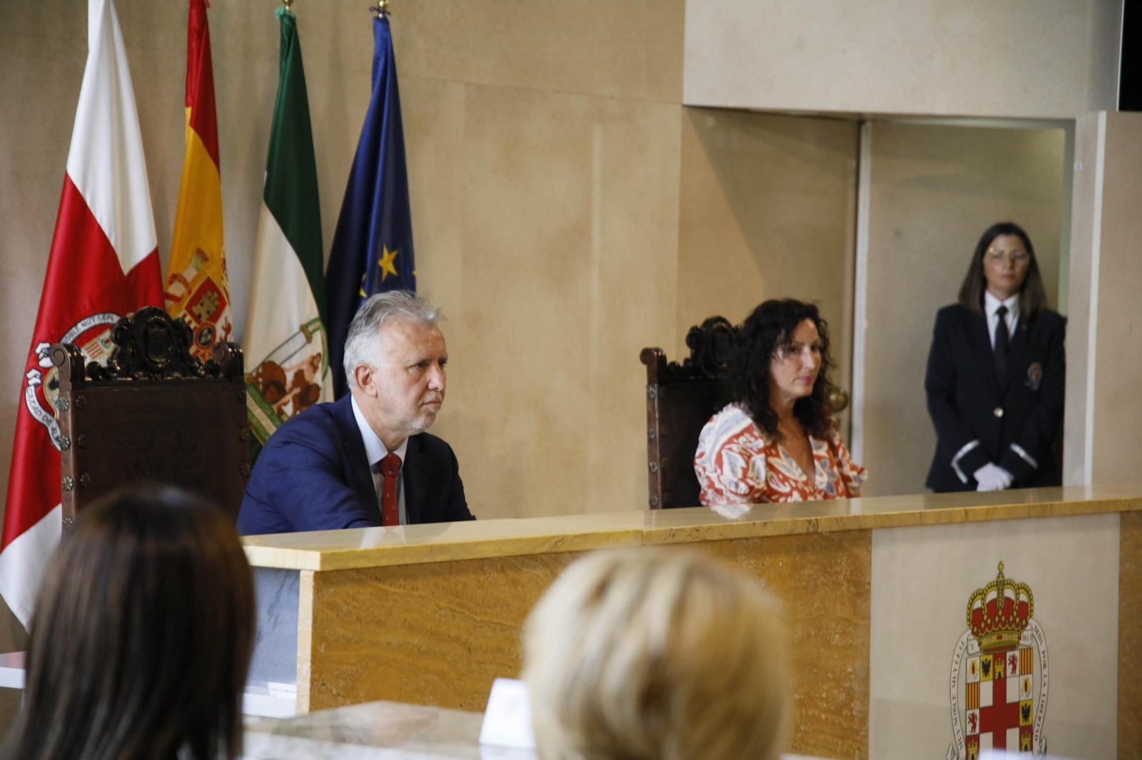 Placa de memoria histórica en el monumento de los coloraos, en imágenes