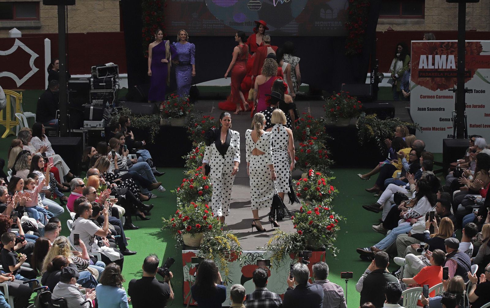 Fotos de la pasarela 'Pa enferiarte' de Los Barrios