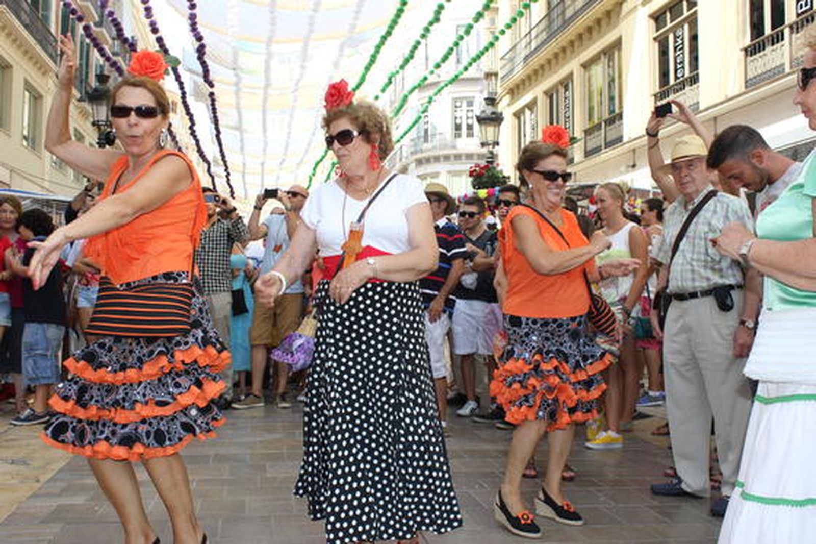 Hora de barrer la fiesta 

Foto: Lorena Avilés