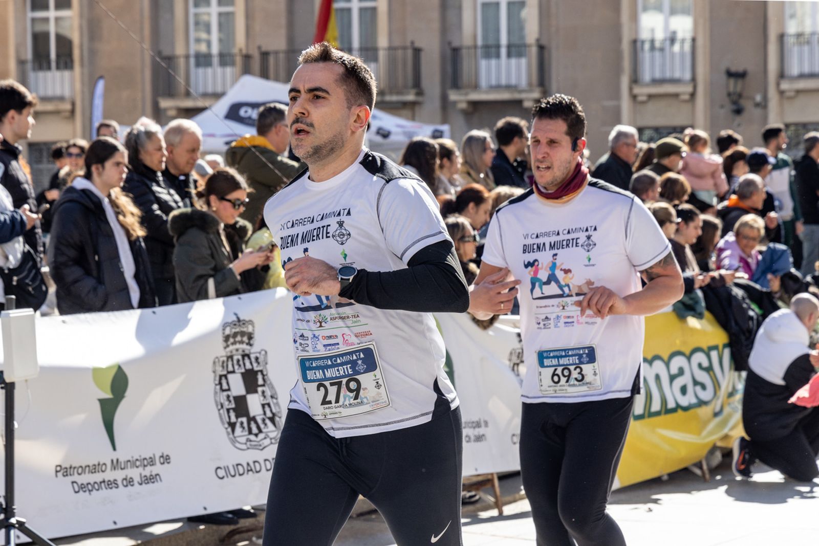 En imágenes: deporte y solidaridad se dan la mano en la VI Carrera-Caminata de la Hermandad de la Buena Muerte (2)