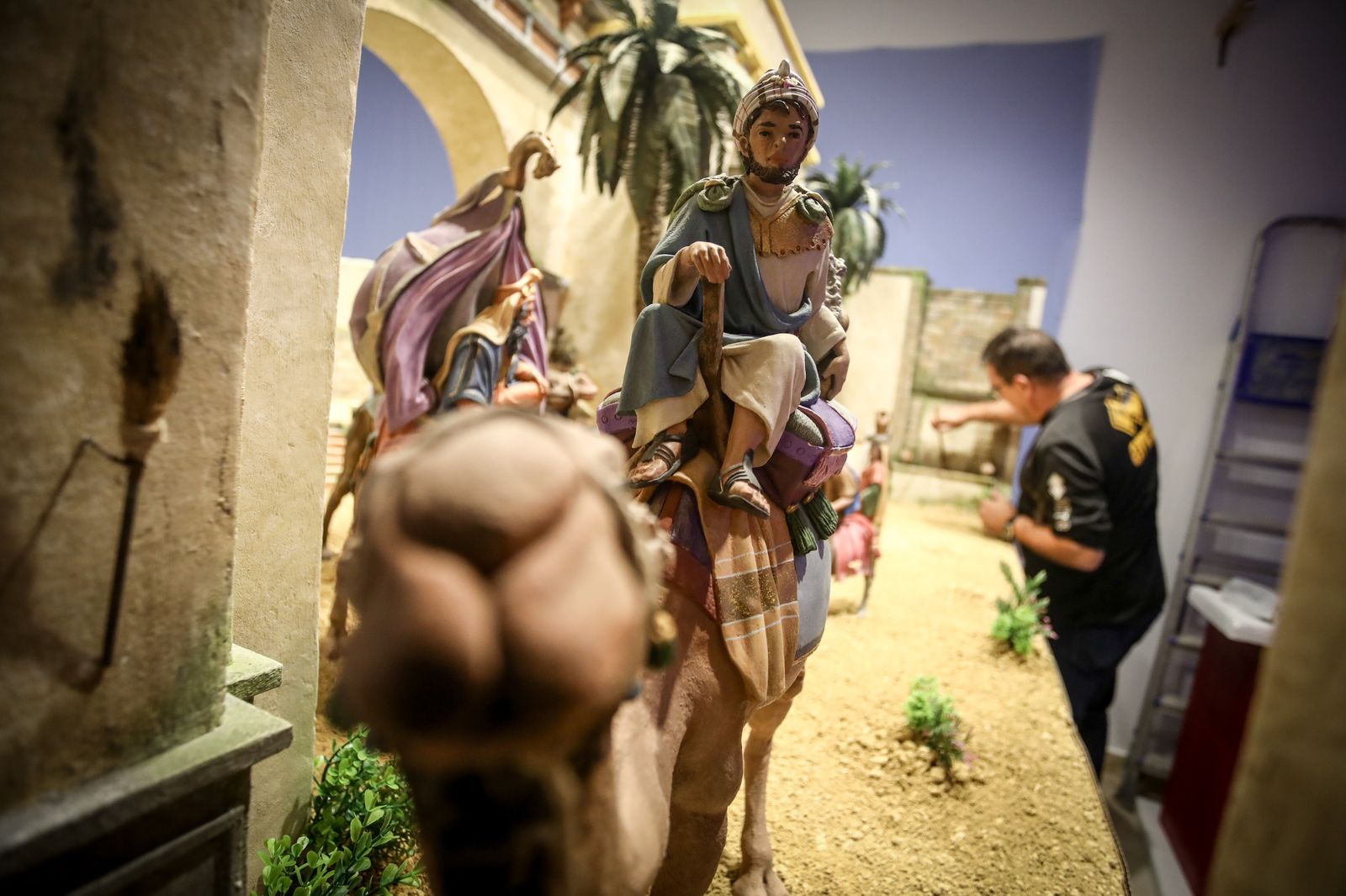 Preparativos del Belén de la Fundación Cajasol para esta Navidad.