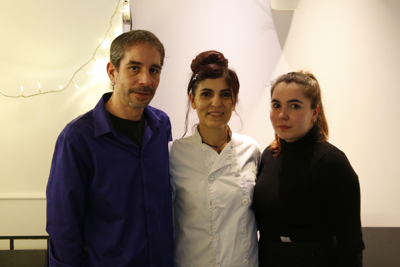 Equipo de La Senda. En el centro María José Moreno, chef de gastronomía francesa.